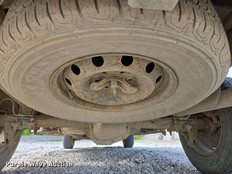 image for item EC4239 2012 Ford F150 XLT SuperCab pickup truck