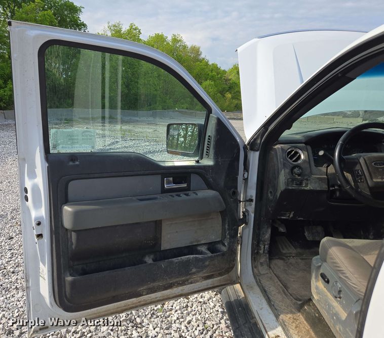 image for item EC4239 2012 Ford F150 XLT SuperCab pickup truck