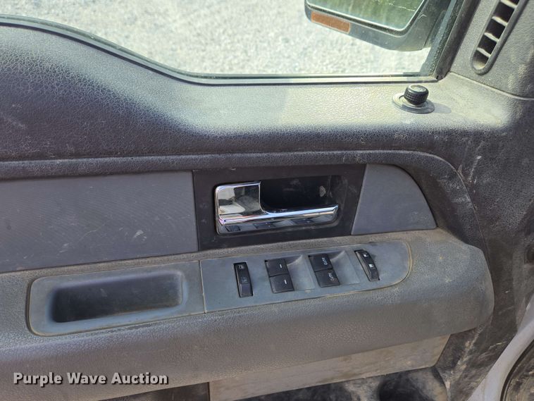 image for item EC4239 2012 Ford F150 XLT SuperCab pickup truck