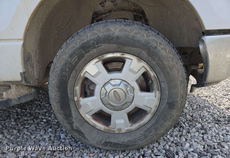 image for item EC4239 2012 Ford F150 XLT SuperCab pickup truck