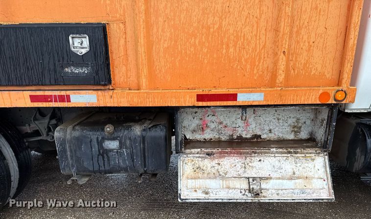 image for item ED5607 2003 International 4300 utility / service truck