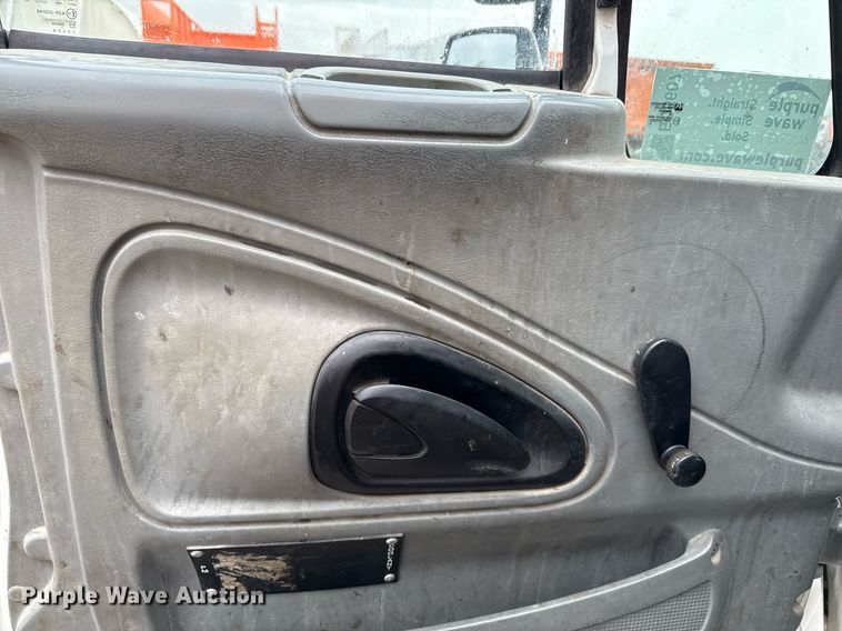 image for item ED5607 2003 International 4300 utility / service truck