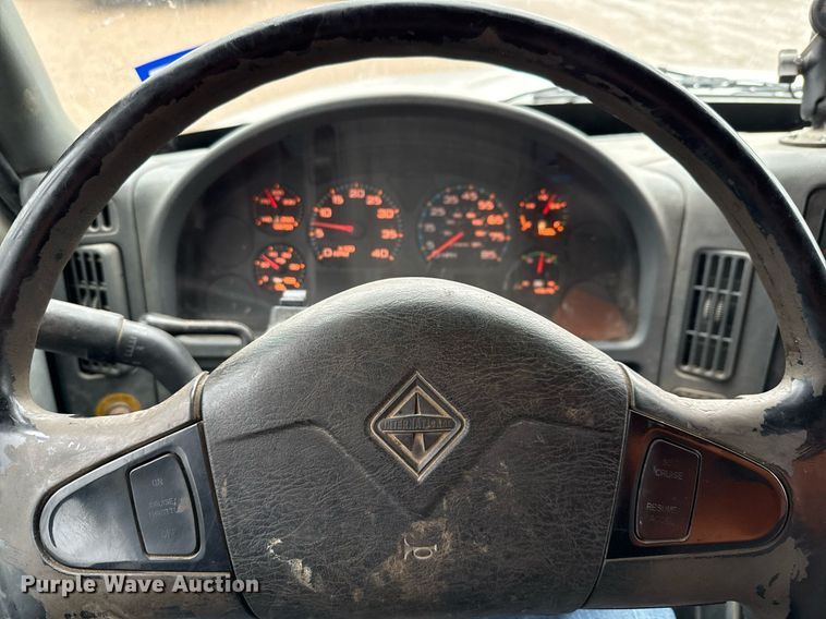 image for item ED5607 2003 International 4300 utility / service truck