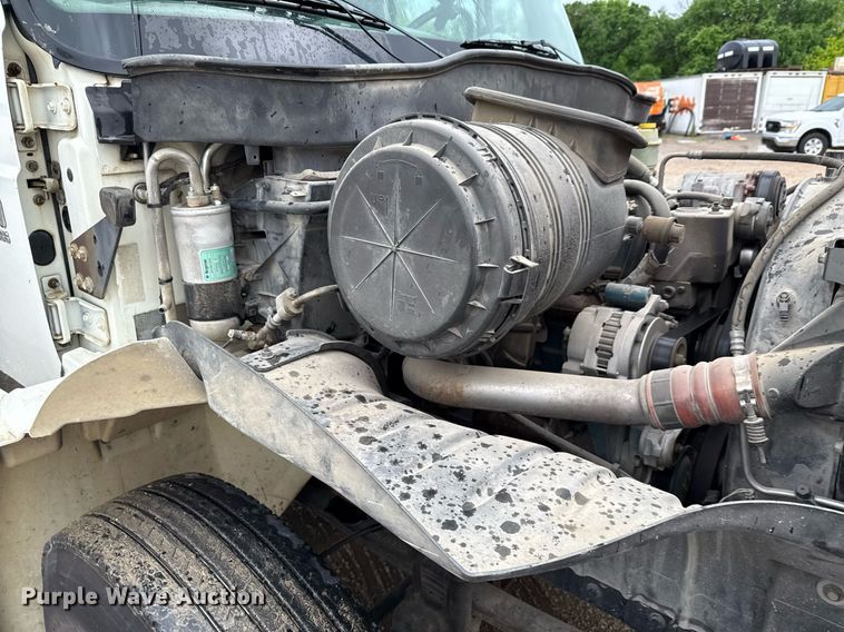 image for item ED5607 2003 International 4300 utility / service truck