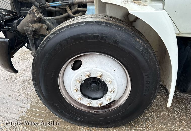 image for item ED5607 2003 International 4300 utility / service truck