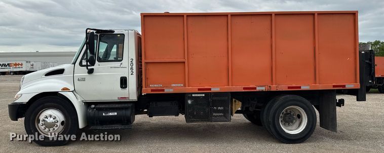 image for item ED5608 2003 International 4300 utility / service truck