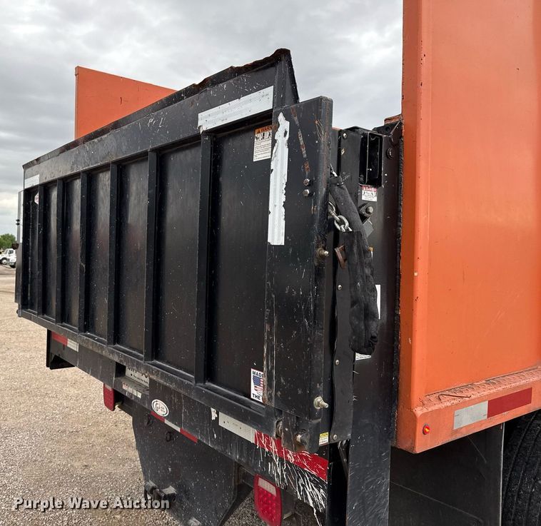 image for item ED5608 2003 International 4300 utility / service truck