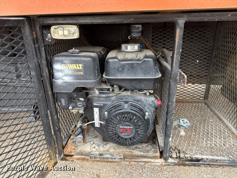 image for item ED5608 2003 International 4300 utility / service truck