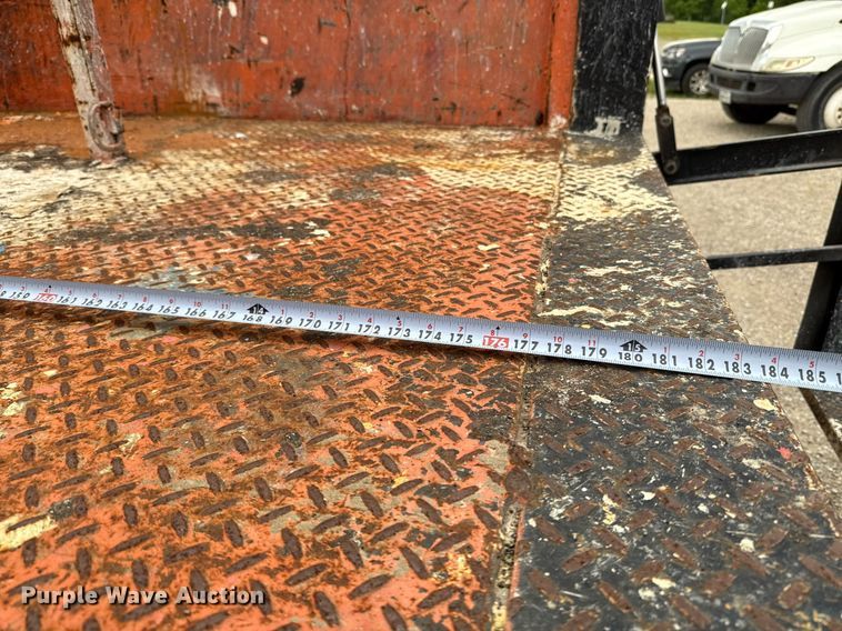 image for item ED5608 2003 International 4300 utility / service truck