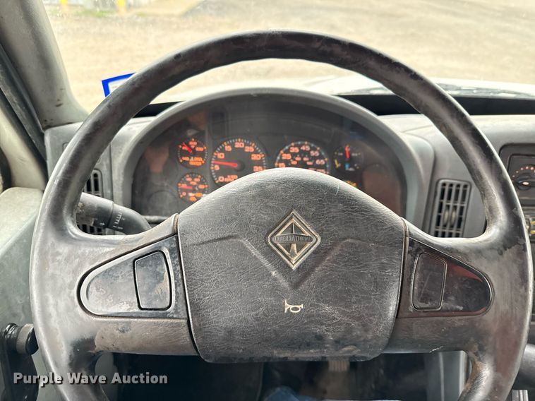 image for item ED5608 2003 International 4300 utility / service truck