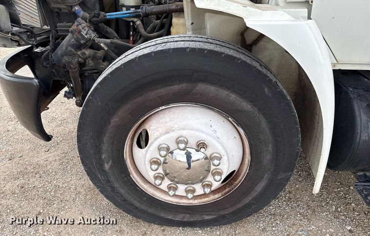 image for item ED5608 2003 International 4300 utility / service truck