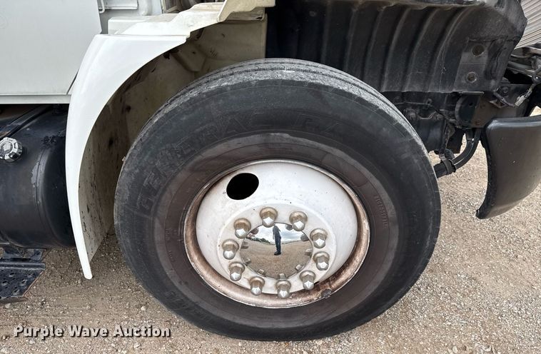 image for item ED5608 2003 International 4300 utility / service truck