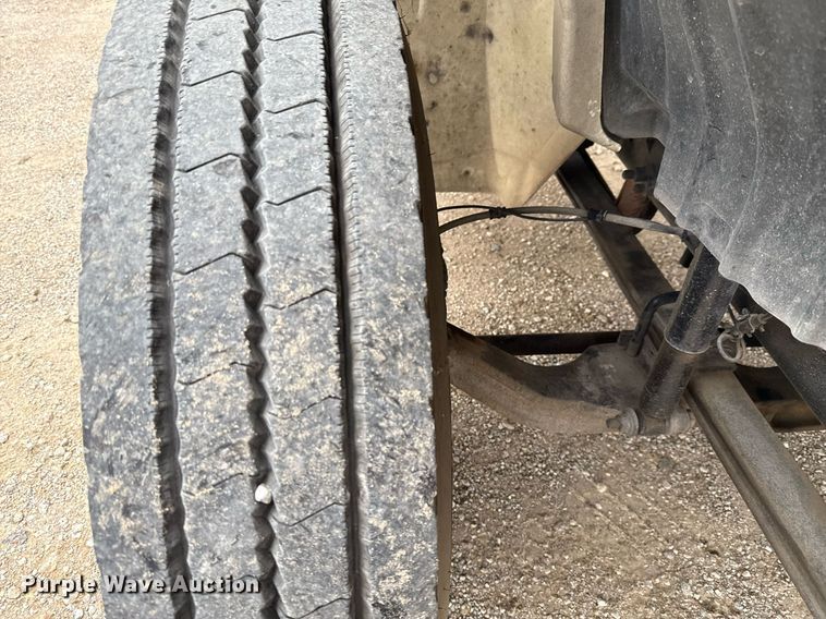 image for item ED5608 2003 International 4300 utility / service truck