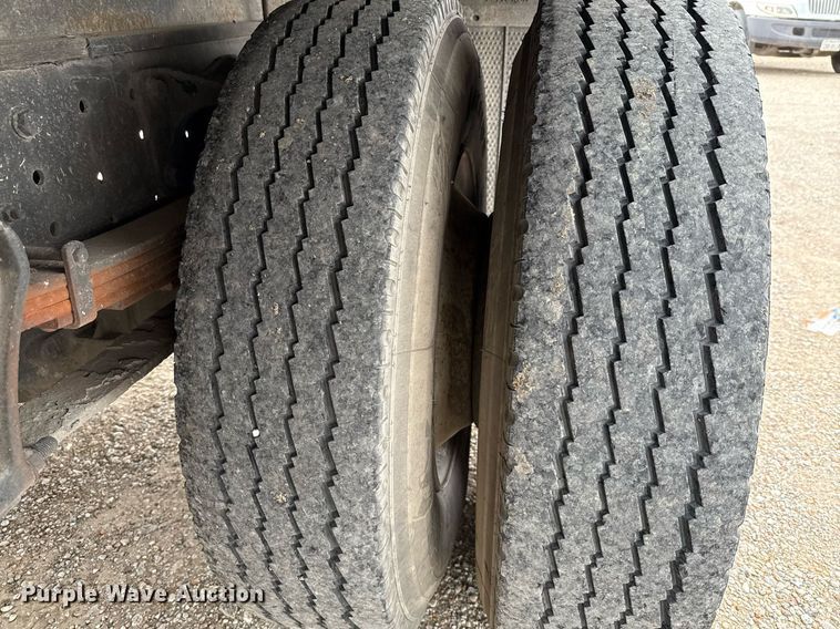 image for item ED5608 2003 International 4300 utility / service truck