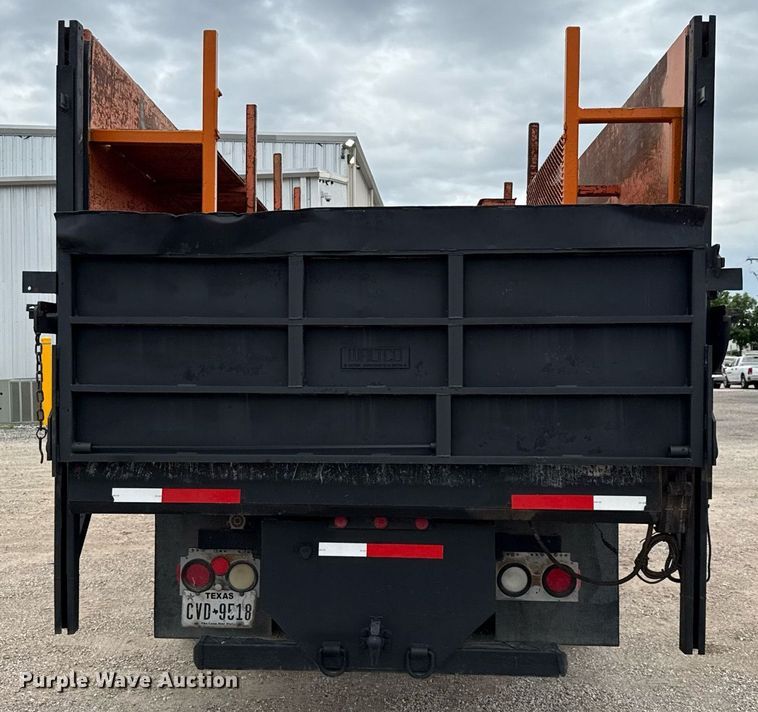 image for item ED5609 2002 International 4300 utility / service truck