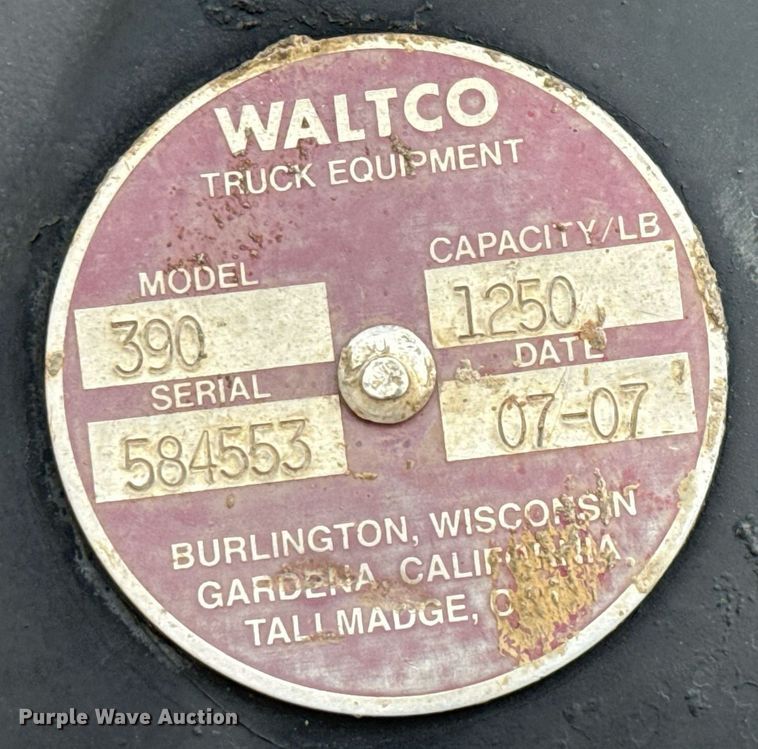 image for item ED5609 2002 International 4300 utility / service truck