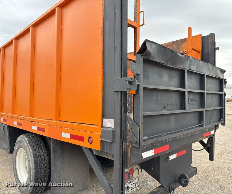 image for item ED5609 2002 International 4300 utility / service truck