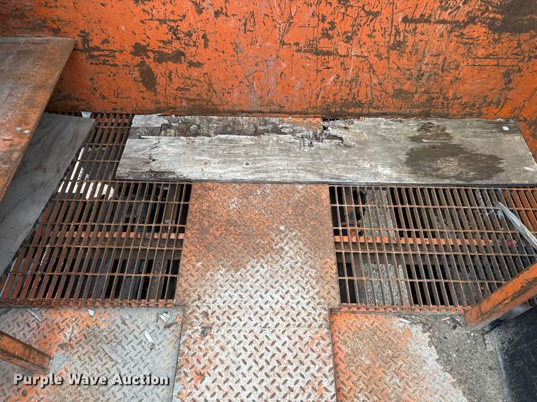 image for item ED5609 2002 International 4300 utility / service truck