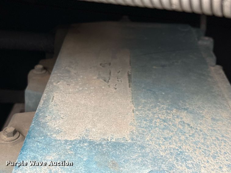 image for item ED5609 2002 International 4300 utility / service truck