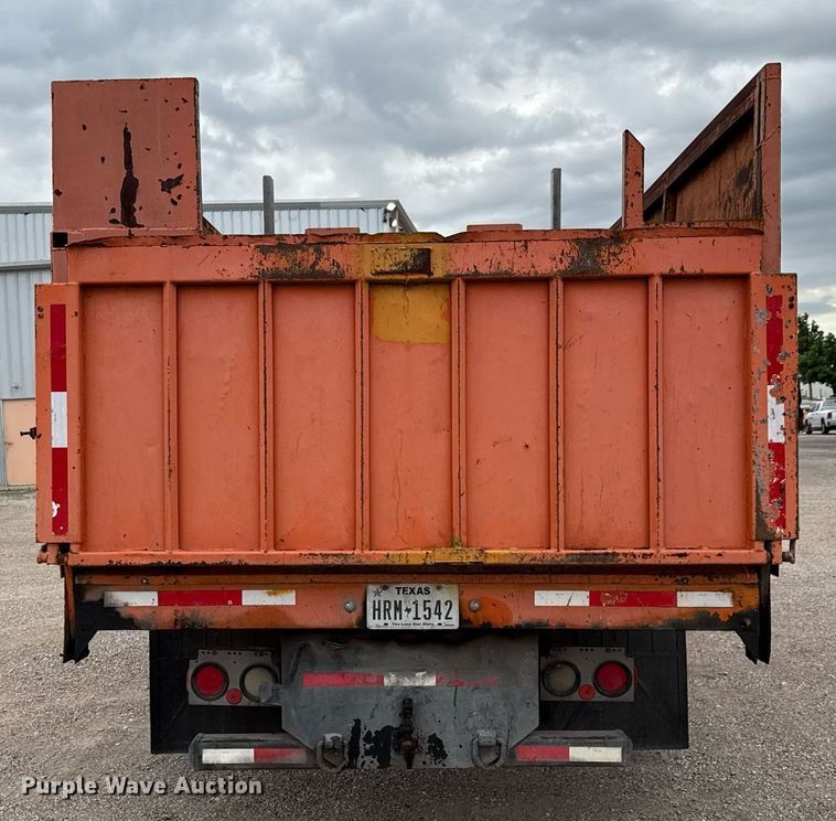 image for item ED5612 2002 International 4300 utility / service truck