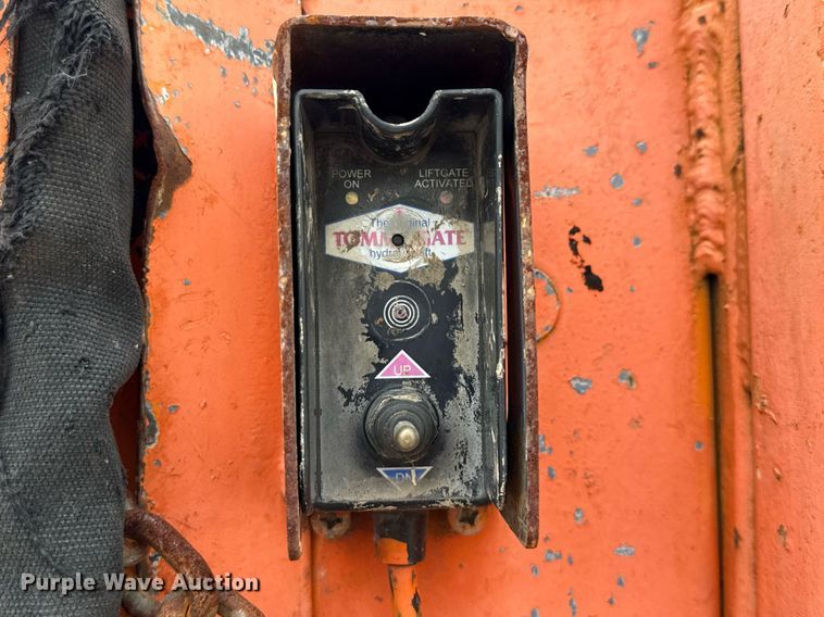 image for item ED5612 2002 International 4300 utility / service truck