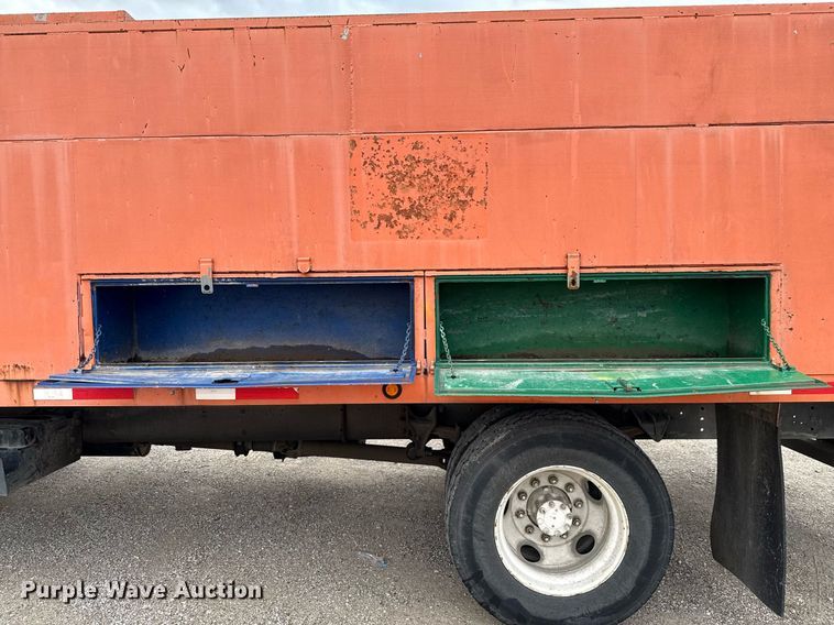 image for item ED5612 2002 International 4300 utility / service truck