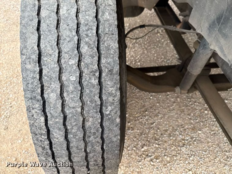 image for item ED5612 2002 International 4300 utility / service truck