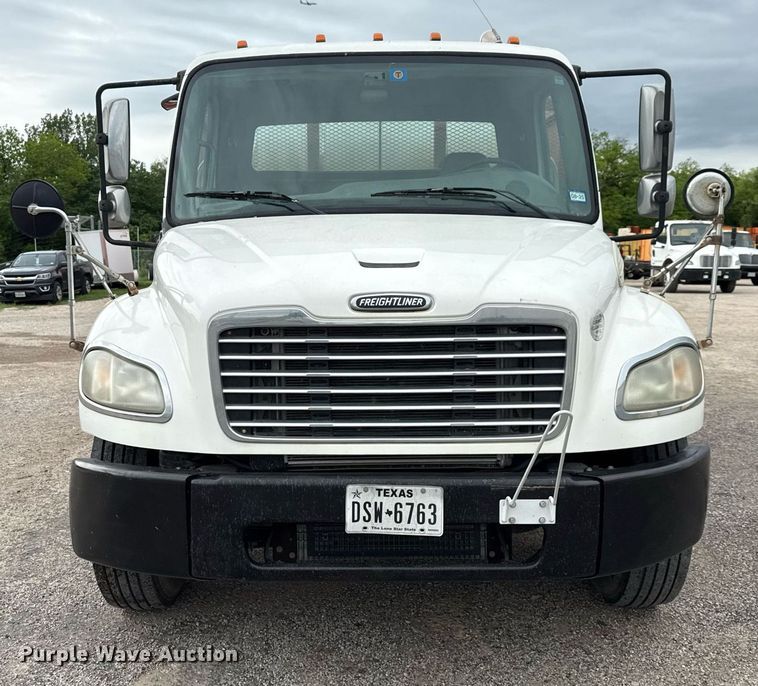 image for item ED5614 2009 Freightliner M2  utility / service truck