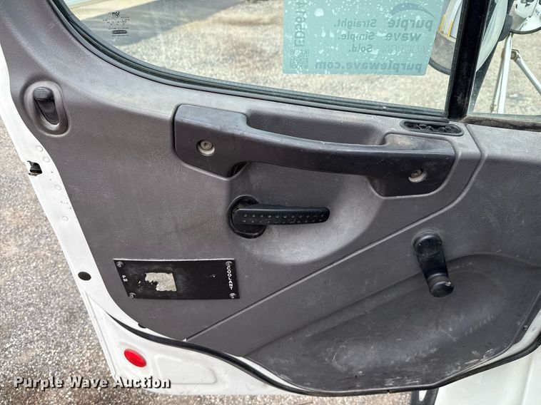 image for item ED5614 2009 Freightliner M2  utility / service truck