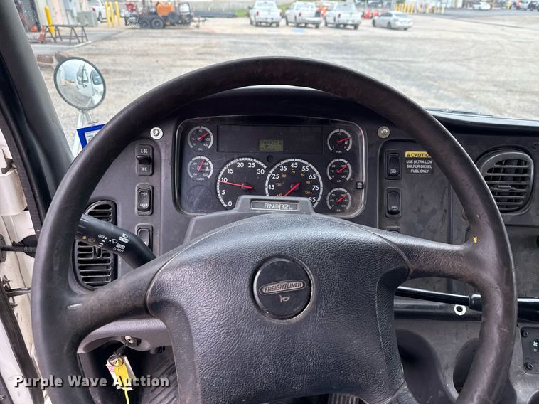 image for item ED5614 2009 Freightliner M2  utility / service truck