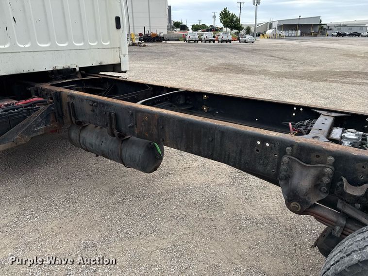 image for item ED5615 2008 Freightliner M2 truck cab and chassis
