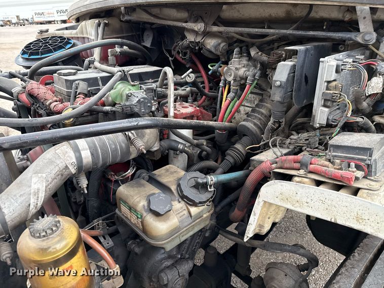 image for item ED5615 2008 Freightliner M2 truck cab and chassis