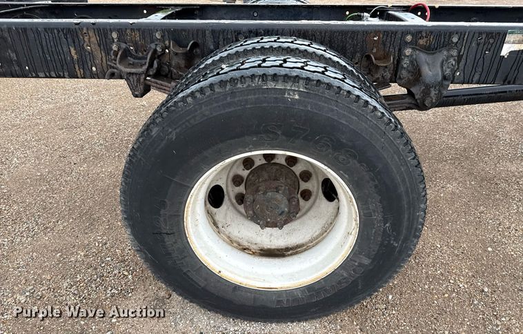 image for item ED5615 2008 Freightliner M2 truck cab and chassis