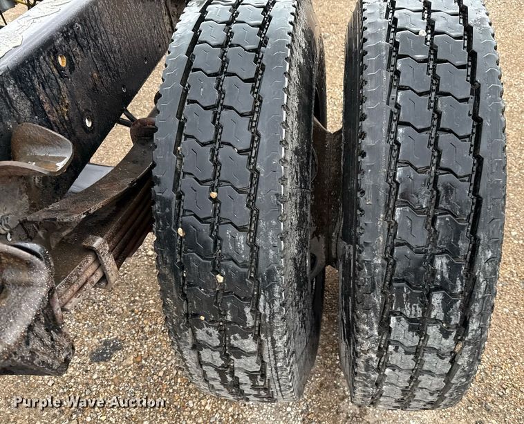 image for item ED5615 2008 Freightliner M2 truck cab and chassis