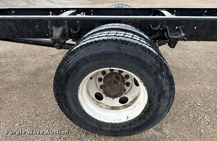 image for item ED5615 2008 Freightliner M2 truck cab and chassis