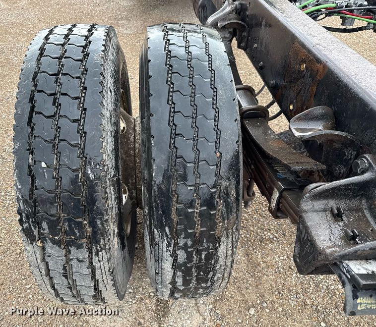 image for item ED5615 2008 Freightliner M2 truck cab and chassis