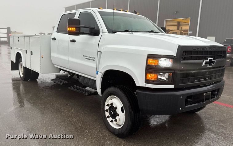 image for item ED5620 2019 Chevrolet Silverado 5500HD Crew Cab utility / service truck