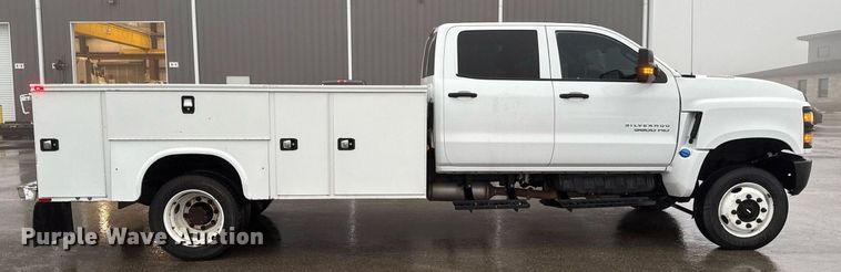 image for item ED5620 2019 Chevrolet Silverado 5500HD Crew Cab utility / service truck