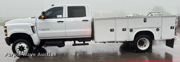 image for item ED5620 2019 Chevrolet Silverado 5500HD Crew Cab utility / service truck
