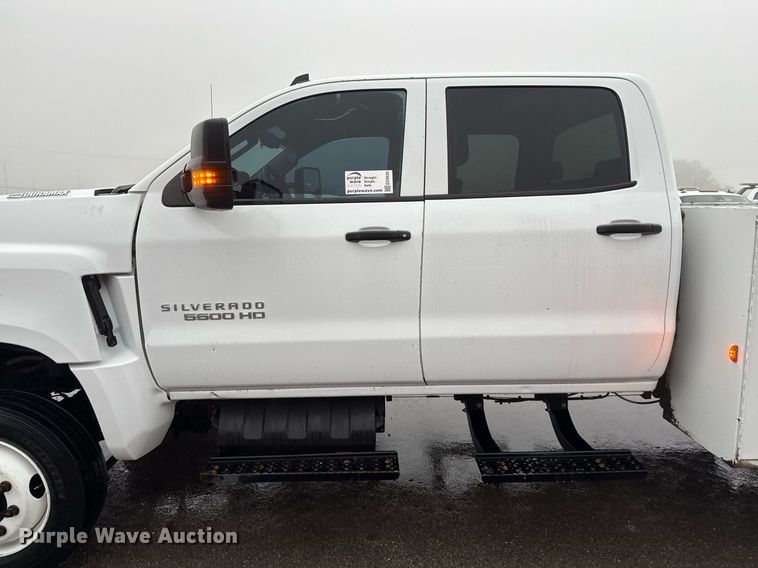 image for item ED5620 2019 Chevrolet Silverado 5500HD Crew Cab utility / service truck