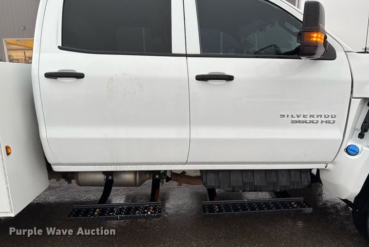image for item ED5620 2019 Chevrolet Silverado 5500HD Crew Cab utility / service truck