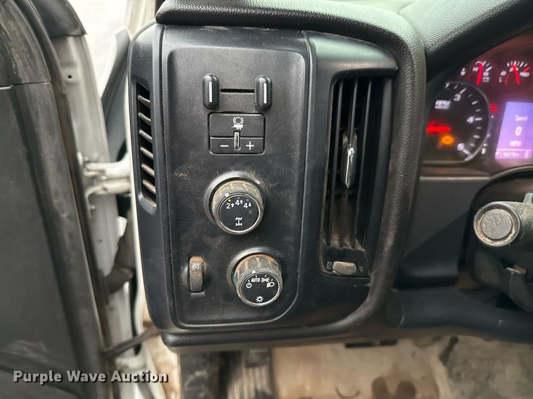 image for item ED5620 2019 Chevrolet Silverado 5500HD Crew Cab utility / service truck