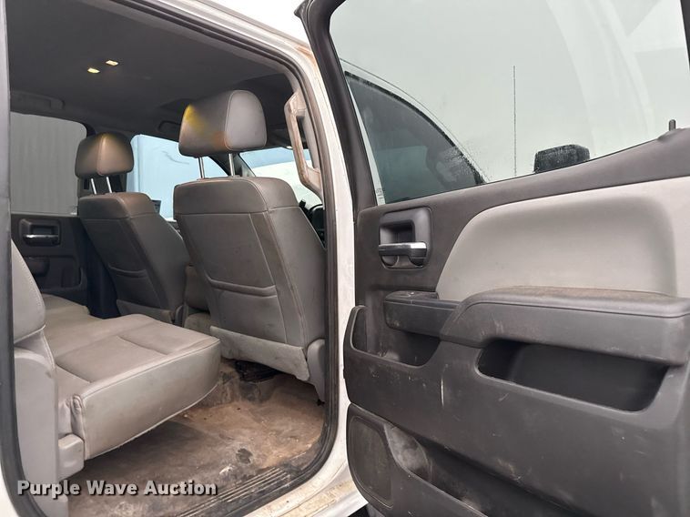 image for item ED5620 2019 Chevrolet Silverado 5500HD Crew Cab utility / service truck