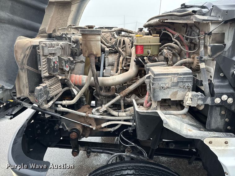 image for item ED5620 2019 Chevrolet Silverado 5500HD Crew Cab utility / service truck