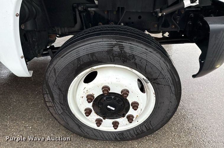 image for item ED5620 2019 Chevrolet Silverado 5500HD Crew Cab utility / service truck