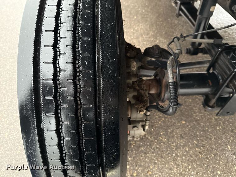 image for item ED5620 2019 Chevrolet Silverado 5500HD Crew Cab utility / service truck