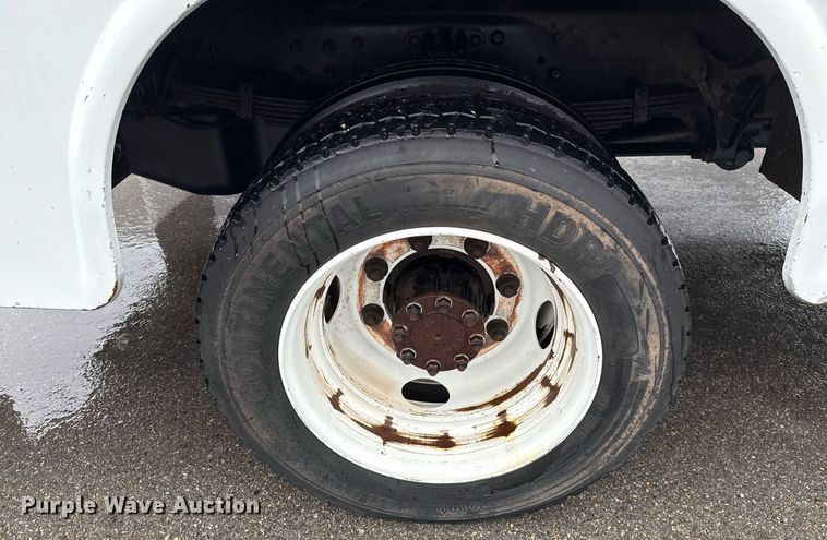 image for item ED5620 2019 Chevrolet Silverado 5500HD Crew Cab utility / service truck