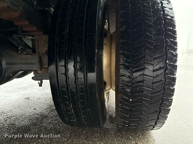 image for item ED5620 2019 Chevrolet Silverado 5500HD Crew Cab utility / service truck