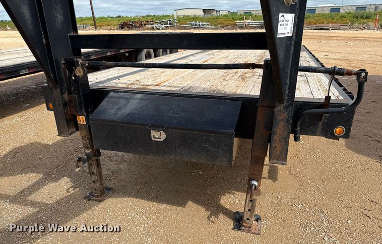 image for item ED5621 2017 Big Tex 14GN-20BK+5 equipment trailer