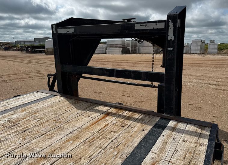 image for item ED5621 2017 Big Tex 14GN-20BK+5 equipment trailer